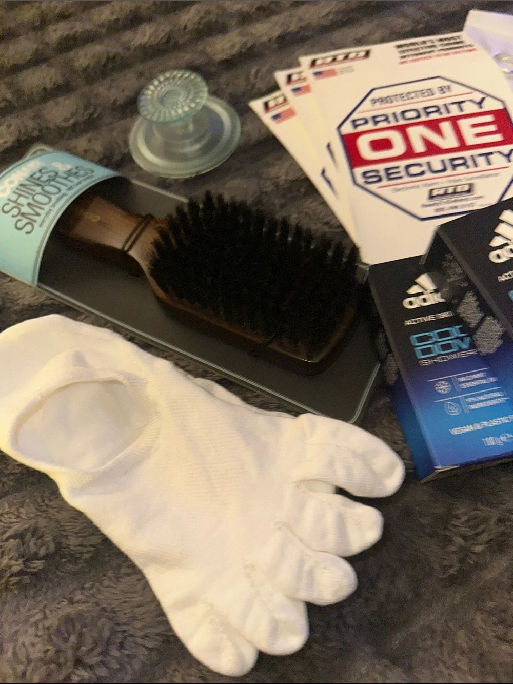 adidas Deep Dive Blue Shower Bar Trio with Men’s Grooming Accessories